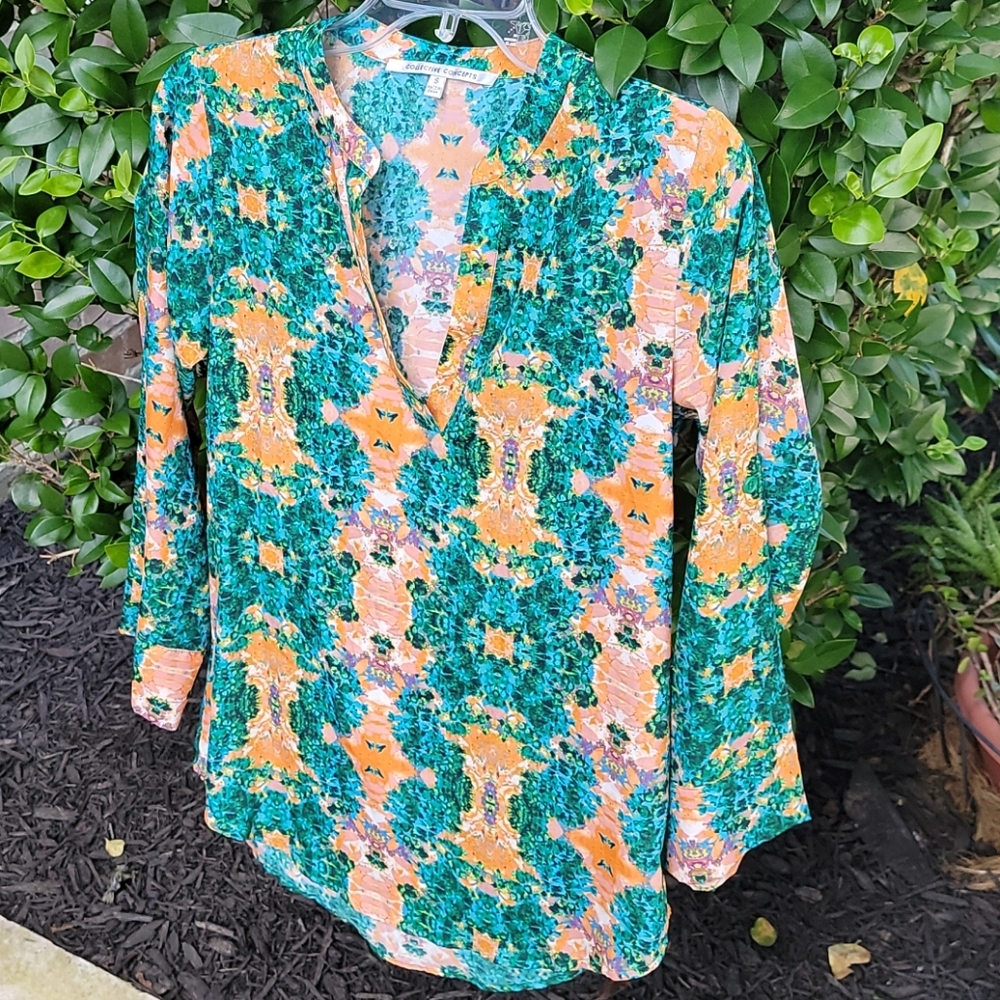 Fun 3/4 sleeve color top - Picture 3 of 3